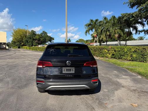 2024 Volkswagen Taos SE