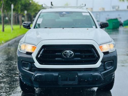 2022 Toyota Tacoma SR