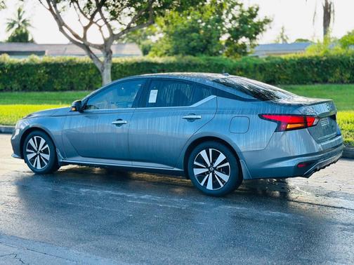 2021 Nissan Altima 2.5 SL