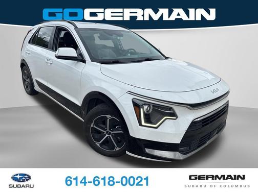 Snow White Pearl 2023 Kia Niro SX