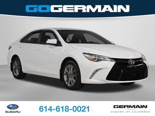 Super White 2017 Toyota Camry SE