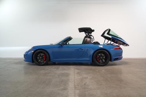 2018 Porsche 911 911 Targa 4 GTS