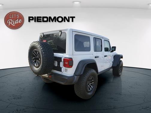 Bright White Clearcoat 2026 Jeep Wrangler Willys