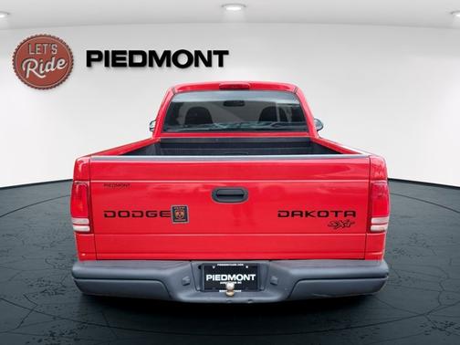 2004 Dodge Dakota Base