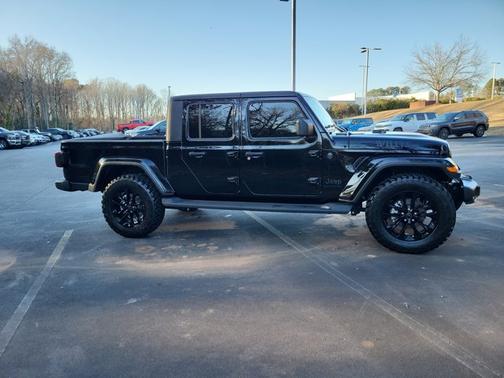 2025 Jeep Gladiator Willys