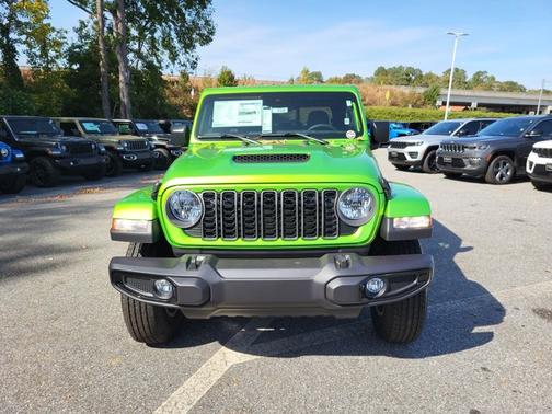2025 Jeep Gladiator Sport S