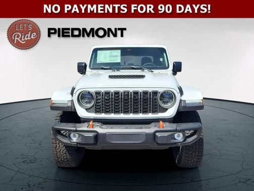 Bright White Clearcoat 2026 Jeep Gladiator Mojave X