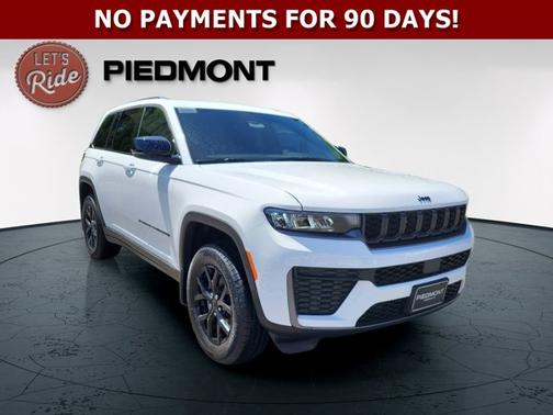 Bright White Clearcoat 2026 Jeep Grand Cherokee Laredo Altitude