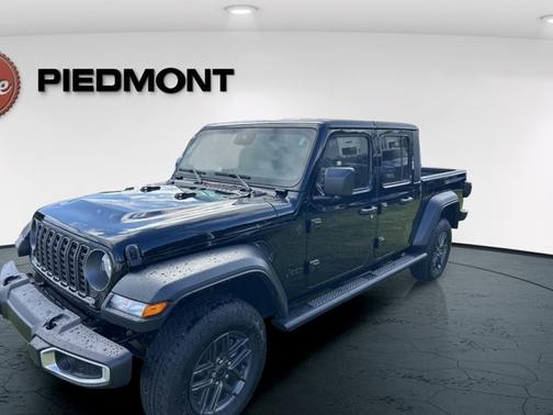 2025 Jeep Gladiator Sport S