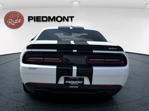 2015 Dodge Challenger SRT Hellcat