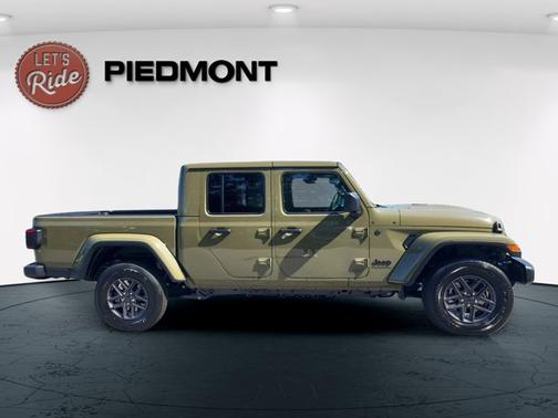 2025 Jeep Gladiator Sport S