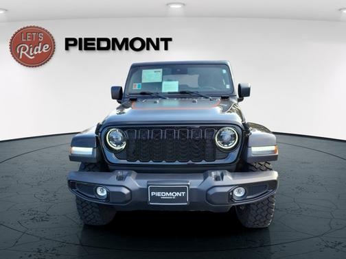 2024 Jeep Gladiator Jeep Beach