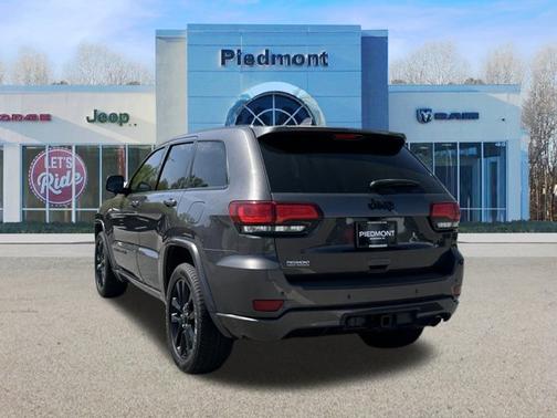2020 Jeep Grand Cherokee Altitude