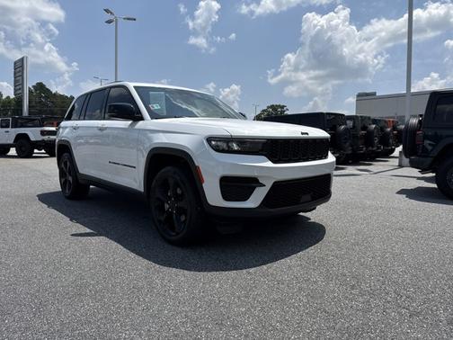 2022 Jeep Grand Cherokee Altitude