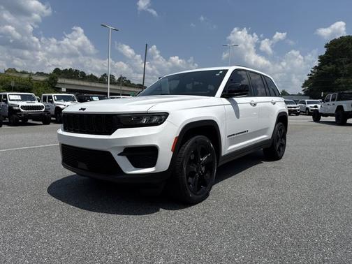 2022 Jeep Grand Cherokee Altitude