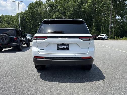 2022 Jeep Grand Cherokee Altitude