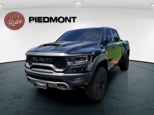 Diamond Black Crystal Pearlcoat 2022 RAM 1500 TRX