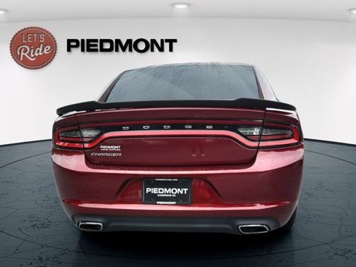 2017 Dodge Charger SE