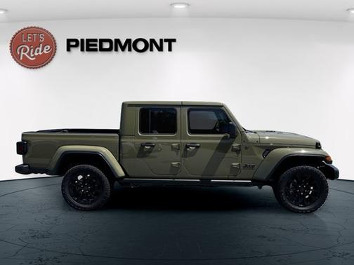 2025 Jeep Gladiator Nighthawk