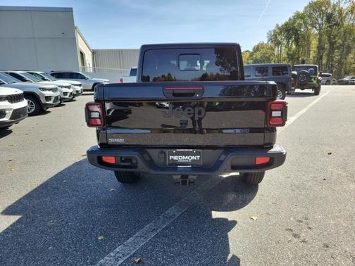 2025 Jeep Gladiator Sport S