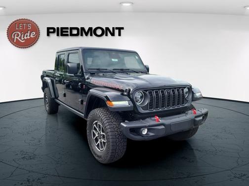 Black Clearcoat 2026 Jeep Gladiator Rubicon X