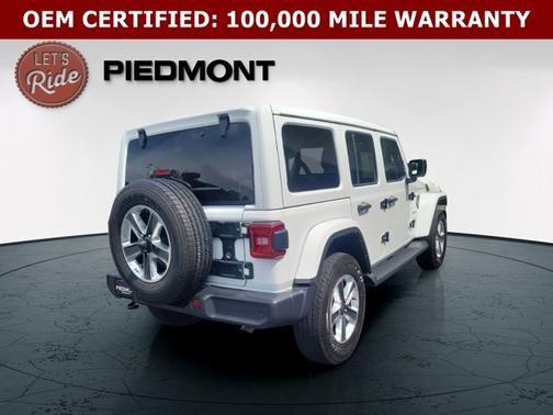 Bright White Clearcoat 2023 Jeep Wrangler Sahara