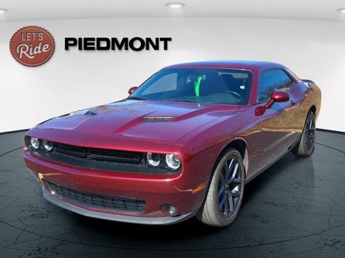 2022 Dodge Challenger SXT