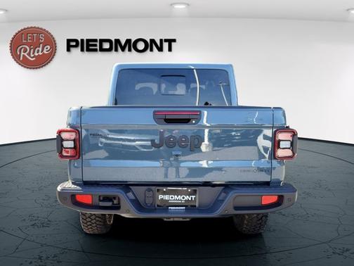 2025 Jeep Gladiator High Tide