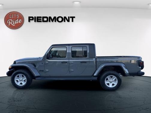2022 Jeep Gladiator Sport S