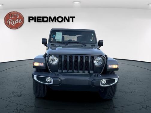 2022 Jeep Gladiator Sport S
