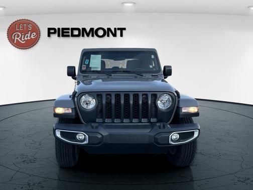 2022 Jeep Gladiator Sport S