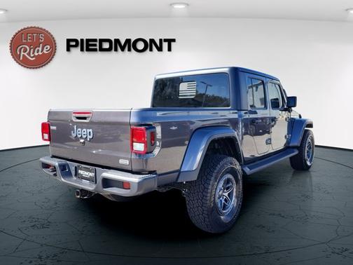 2022 Jeep Gladiator Overland
