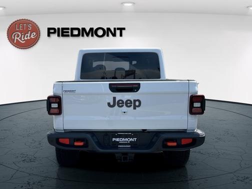 2025 Jeep Gladiator Mojave