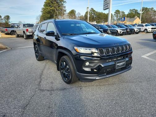 2026 Jeep Compass Latitude Altitude