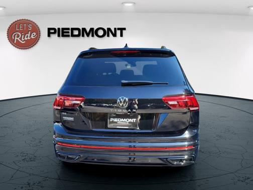 2024 Volkswagen Tiguan SE R-Line Black