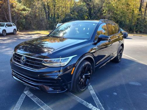 2024 Volkswagen Tiguan SE R-Line Black