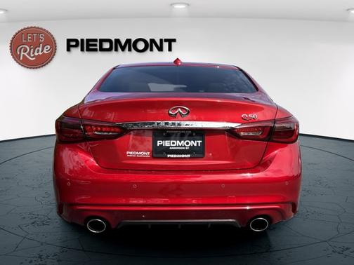 2023 INFINITI Q50 LUXE