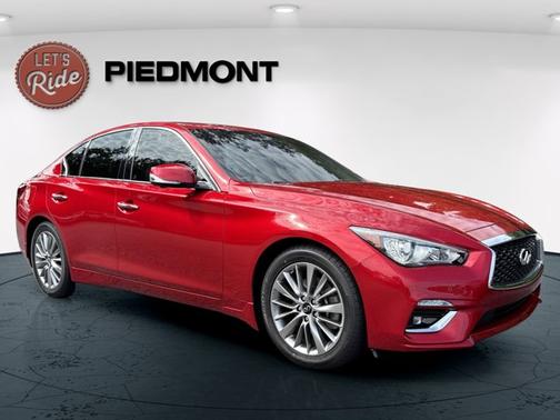 2023 INFINITI Q50 LUXE