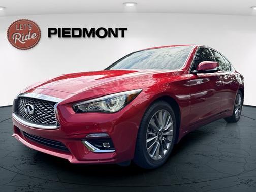 2023 INFINITI Q50 LUXE