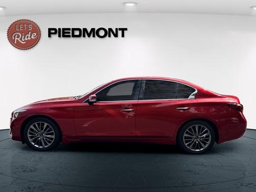 2023 INFINITI Q50 LUXE