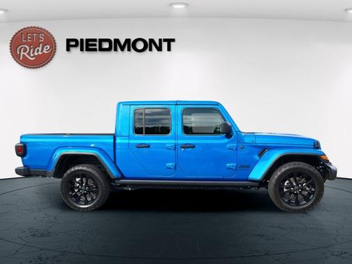 2024 Jeep Gladiator Nighthawk
