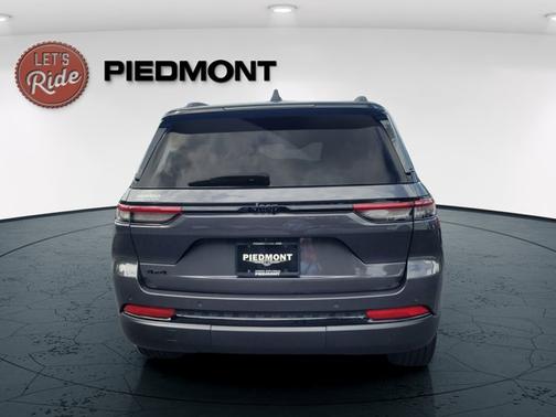 Baltic Gray Metallic Clearcoat 2023 Jeep Grand Cherokee Altitude X