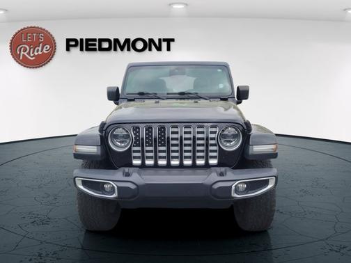 Black Clearcoat 2020 Jeep Gladiator Overland