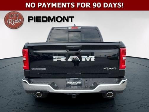 Diamond Black Crystal Pearlcoat 2026 RAM 1500 Big Horn