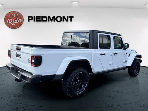 2025 Jeep Gladiator Willys