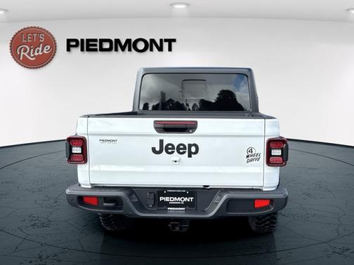 2025 Jeep Gladiator Willys