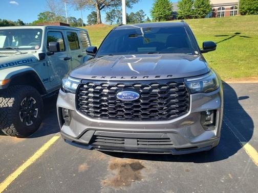 Gray Metallic 2025 Ford Explorer ST-Line