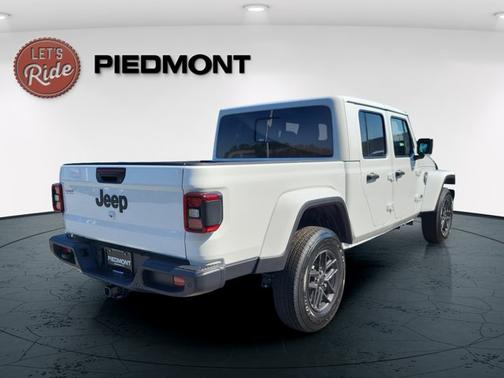 2025 Jeep Gladiator Sport S