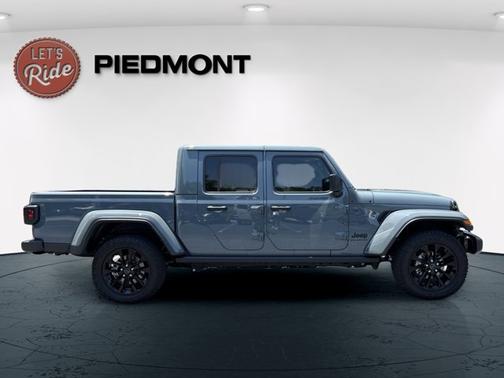 2024 Jeep Gladiator Nighthawk