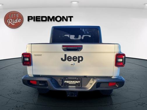 2025 Jeep Gladiator Sport S